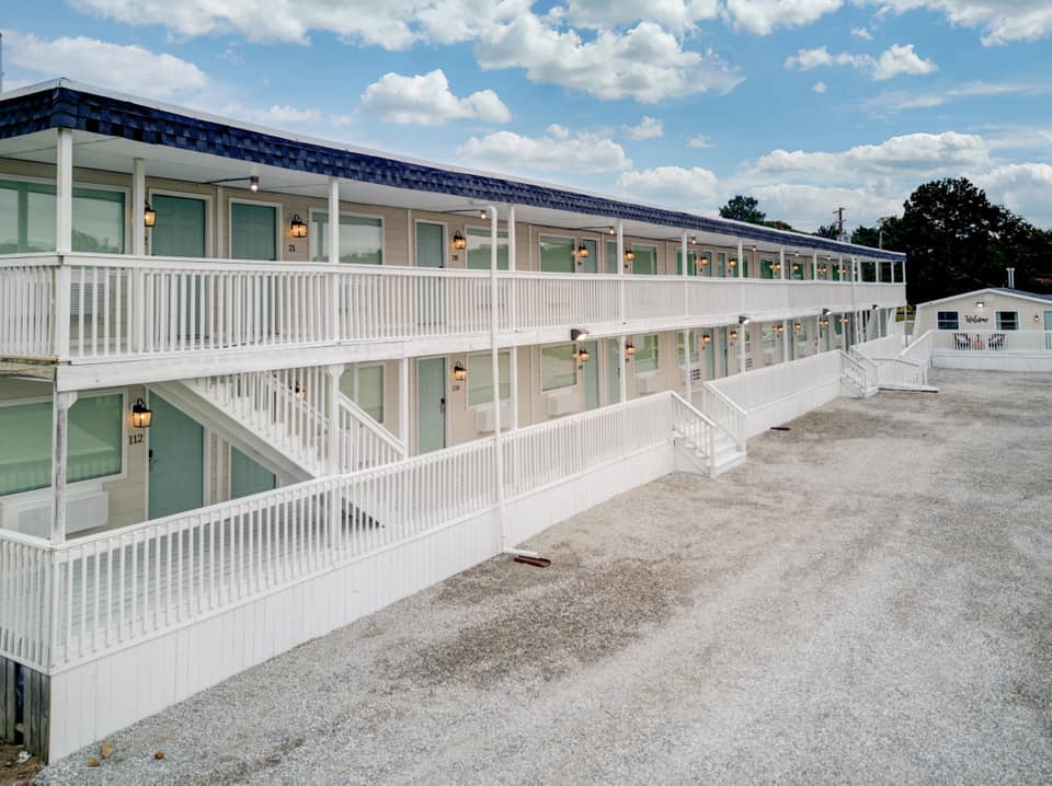 Dockside Inn Building